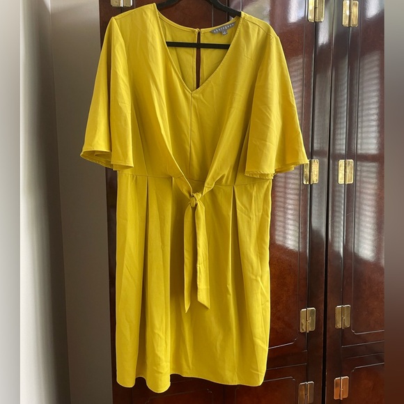 Sharagano Yellow Button Back Tie Front Dress - Size 14 - Picture 1 of 5